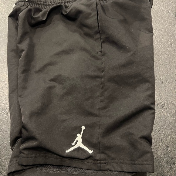 Jordan Black Performance Shorts - Picture 1 of 1